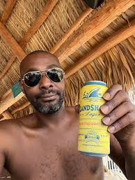 Get ready for an unforgettable season at the Tiki Hut Pool Bar! Dive into  live entertainment, breathtaking lake views, tantalizing cocktails, and  mouthwatering bites. Mark your calendar because the ultimate fun at