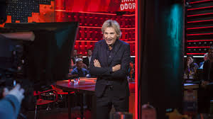 Matthijs van nieuwkerk presenteert nu top 2000. De Wereld Draait Door Stopt Na Vijftien Jaar Van Nieuwkerk Naar Zaterdagavond Nos