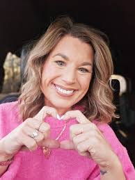 Makayla Westfall's Instagram, Twitter & Facebook