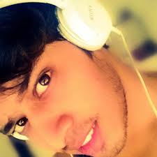 Listen to Teri kami- Aagman by Prateek Sharma in R!y@ playlist online for  free