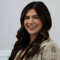 Cassie Landers's Instagram, Twitter & Facebook