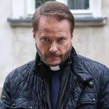 Ojciec mateusz 147 przesłuchanie księdza i napaść na paulinę bednarek. 24 Ciekawostki O Serialu Ojciec Mateusz Ciekawostki