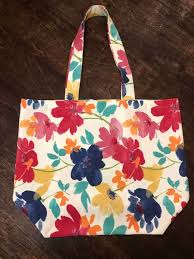 Most styles compact into an attached pouch to make them easy to keep in your purse or Diy Foldable Reusable Grocery Bags