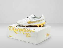 Nike Ronaldinho Tiempo 10 Year Anniversary Eight By Eight Nike Football Boots Football Boots Soccer Boots