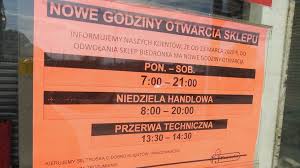 Biedronka wprowadza zmiany w swoich sklepach. Biedronka Lidl Stokrotka Nowe Godziny Otwarcia Sklepow Niektore Z Przerwa W Ciagu Dnia A Seniorzy Pierwsi Przy Kasie Dziennik Wschodni