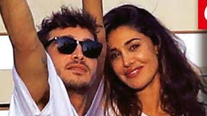 Scansato dal nuovo compagno della sua titolare!! Belen Rodriguez Il Fidanzato Antonino Lascia Il Lavoro Per La Fotografia