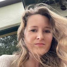 QUIET QUITTING is a trend in the workplace—especially for Gen Z. I think  it's about to explode in CHURCHES. Quiet quitting is when people don't  actually quit their job, but they stop