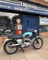 Ace Classics On Instagram 1961 Triumph T120c A Very Rare Machine Up For Sale A Good Friend Of Ours Jimhiddleston Restored This Lovely Bonneville The T120c W