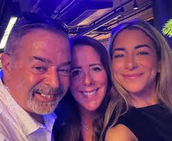 Wow, 5 years at Compass for this girl! Time flies when you're helping build  the most progressive brokerage with some of your favourite people! So proud  to be here and it feels