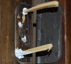 ماذا تفعل إذا انحرف الباب انحراف هيكل الباب ماذا تفعل إذا انحرف الباب تغيير هندسة المدخل