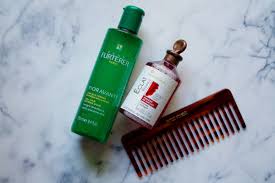 Right away, i began to feel that my hair didn't get. How To Use A Vinegar Rinse On Your Hair For Healthy Shiny Tangle Free Hair The Skincare Edit