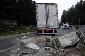 Conductor ebrio y veloz provoca su muerte y el de una abuelita, en edomex. Deja Choque Un Muerto En La Mexico Toluca