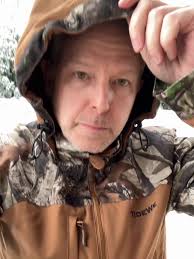 Why This Jacket? 🤔 The Perfect Fit for Hunters!#fyp #fypシ #Tidewe #hunting  #outdoors #turkey #deer #huntinggear