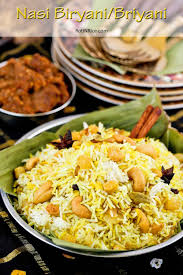 Cara masaknya agak berbeza iaitu beras perlu direbus dan dibuang kanji dahulu…sbb tu lah nasi jadi lembut sgt dan mudah nak masak sbb kita tak perlua agak sukatan air. Nasi Biryani Briyani Roti N Rice