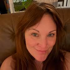 Some very dramatic, and a few very unserious, BTS moments from the “Piece  Of Mind” music video shoot 🕯️🪞✨