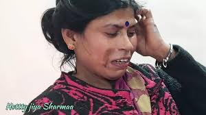 Kaamwali Bai Sangeeta Ka Chori Krne Ke Baad Dar Se Pishab Nikal Gya Jiske  Baad Malik Ne Usko Apne Mote Lund Se Khoob Pela