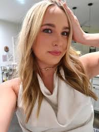 Cassie Jacobson's Instagram, Twitter & Facebook