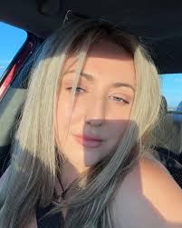 Lyssa (@sassylittylyssa) • Instagram photos and videos