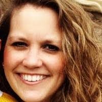 Kendra Waller's Instagram, Twitter & Facebook