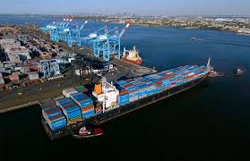 At Port Elizabeth New Jersey There S Nothing We Like More Than A Vessel Ready To Be Unloaded Apm Rescue Workers Port Elizabeth New Jersey
