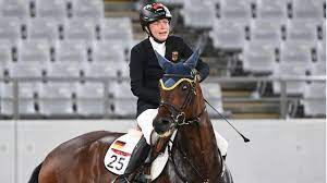 Die deutsche sportlerin, die ihr pferd mit der gerte zu disziplinieren versucht hatte, musste ob des. Ucunt3hpc Rktm