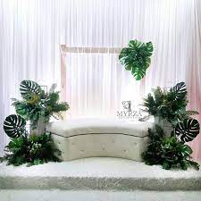 Ada juga mesti nak pelamin yang simple dan cantik tapi tak pandai nak deko macam saya…hihihi. Pelamin Tunang Dan Nikah Bajet Cantik Dan Simple Dari Myrza Decoration Belog Zai Zamree