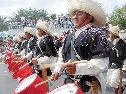 El general ignacio zaragoza llega a puebla, sube al cerro de guadalupe, traza el plan de batalla para la defensa de la plaza y fortifica los reductos que se encuentran 11:15 am. Resena De La Batalla De Puebla 5 De Mayo Northeast News