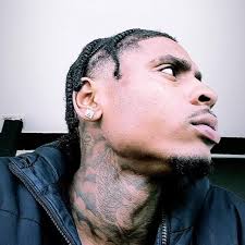 YouTuber Duke Dennis has people stanning for him on-line despite the fact  he got cooked by a high school girl wearing crocs … it's surreal the  lengths that some dudes will go