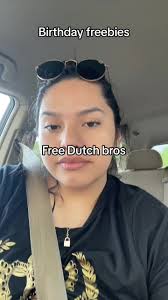 Hazel Martinez (@hazlenut98)