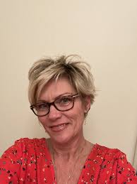 I always dread egg salad at restaurants, so I stick to homemade. I tried a  new method from a chef's video, and it turned out amazing 🥰 She used her  secret ingredient,