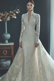 Less Is More 15 Simple Yet Beautiful Wedding Dresses For Modern Brides In 2020 Beautiful Wedding Dresses Wedding Dresses Unique Wedding Dresses