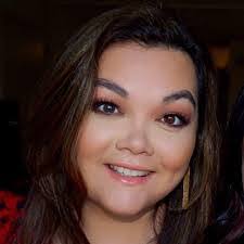 Melissa Mackey's Instagram, Twitter & Facebook