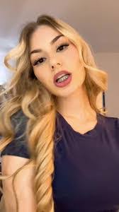 Heather Zinn's Instagram, Twitter & Facebook