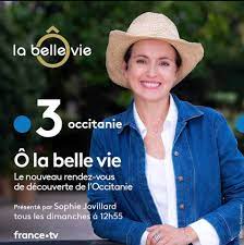 C'est dans ce qu'elle appelle sa cabane, une chambre sous les sophie jovillard, journaliste et présentatrice de l'émission echappées belles, est aussi la présidente du jury de la première. Sophie Jovillard Sa Compagne