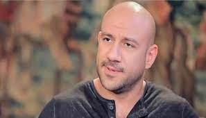 تزعم المجموعة احمد عثمان، الذي فر من صفوف الجيش السوري عام 2012. ÙƒØ´Ù ØªØ·ÙˆØ±Ø§Øª Ø­Ø§Ù„Ø© Ø§Ù„ÙÙ†Ø§Ù† Ø£Ø­Ù…Ø¯ Ù…ÙƒÙŠ Ø§Ù„ØµØ­ÙŠØ© ÙÙƒØ± ÙˆÙÙ† Ù†Ø¬ÙˆÙ… ÙˆÙ…Ø´Ø§Ù‡ÙŠØ± Ø§Ù„Ø¨ÙŠØ§Ù†