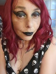 Diana Mcgrath's Instagram, Twitter & Facebook