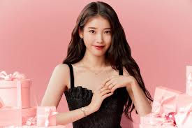 IU 4