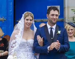 He first achieved number 1 after winning the memorial tournament in july 2020. Jon Rahm S Wife Kelley Cahill Gives Birth To Couple S First Child Rahm To Play In The Masters