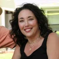 Kristin Peoples's Instagram, Twitter & Facebook