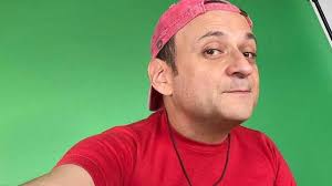 Moisés Suárez: todos los trabajos de doblaje de Don Arturo de Vecinos