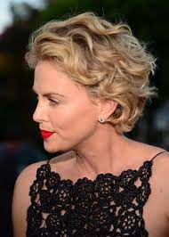 50 Kurze Frisuren Fur Dickes Haar Neu Frisuren 2018 Short Wavy Haircuts Charlize Theron Short Hair Hair Styles