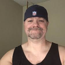 Robert Mergel's Instagram, Twitter & Facebook