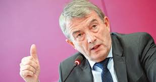 Ο φωτογράφος της «ζωής» μιλά στον «Ε.Κ.»