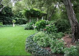 Planting Beds Layer Yard Landscaping Ideas Southern Living Backyard Landscaping Traditional Landscape Backyard Landscaping Designs