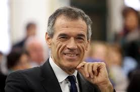 Carlo cottarelli, andrea beltratti, francesco daveri, alberto mingardi, dolly predovic e federico carlo maria martini meditazioni bibliche. Carlo Cottarelli Eta Altezza Moglie Figli Famiglia Vita Privata Chi E Caffeina Magazine