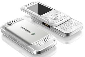 Sony Ericsson F305: Der will doch nur ...