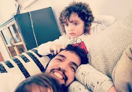 Morreu joel pina, viola baixo de amália e de várias gerações do fado. O Verao De Carolina Deslandes E Diogo Clemente Com Os Filhos Flashes Flash