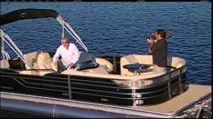 A detailed review of the best replacement pontoon seats and furniture cushion options in 2021 for your boat. Sstv 19 11 New Rails And Fencing For Pontoon Boat Youtube