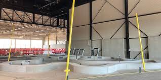 It currently consists of two waterparks: Landen Hannuit Plopsaqua Nieuw Waterpark In Landen Hannuit Beton Staalbouw