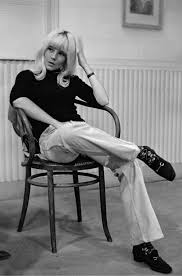 Meet Sylvie Vartan The Most Famous French Woman You Don T Know Yet French Women French Women Style Famous Fashion